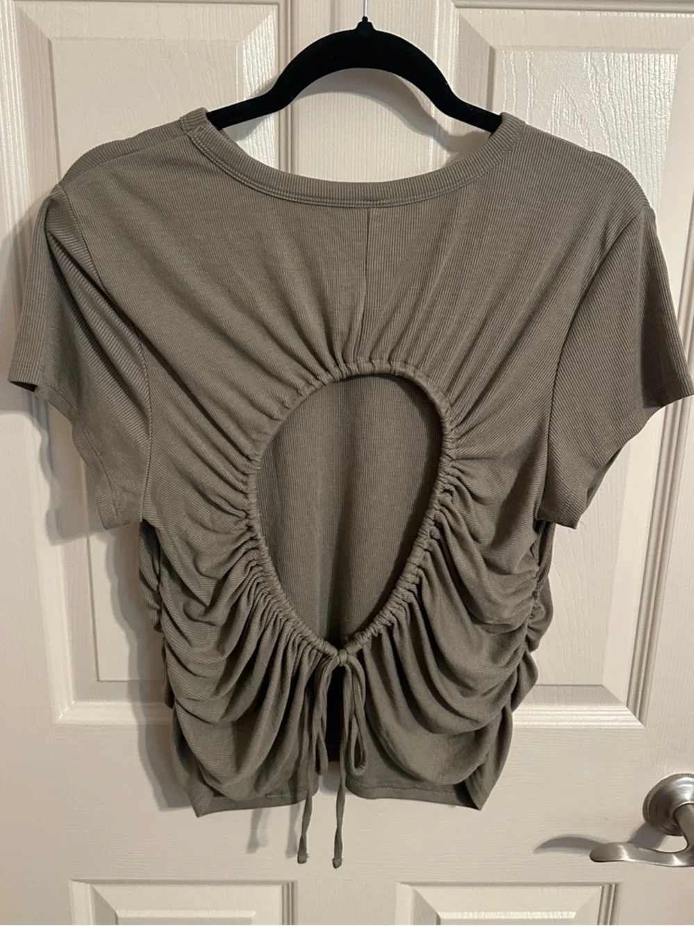 Old Navy Ultralite Go-Dry Short Sleeve Ribbed Drawstring Open Back Top, Green,XL - Picture 4 of 6